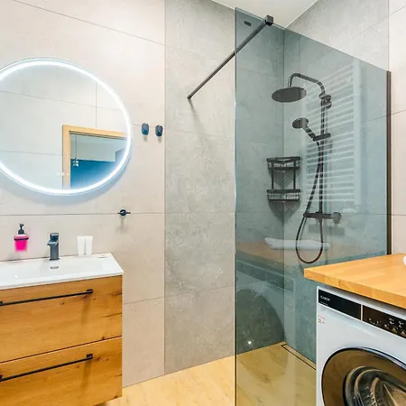 Apartment Liliowy 61e Basen By & *