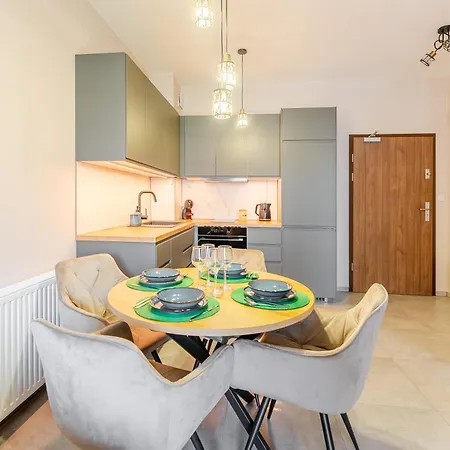 Liliowy 61e Basen By & Apartment *