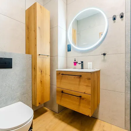 Liliowy 61e Basen By & Apartment